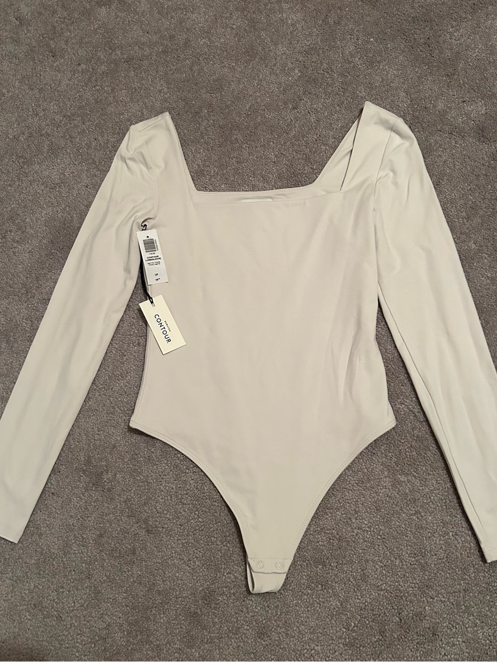 Aritzia Women’s Babaton Small Long-Sleeve Square Neck Bodysuit in Matte Pearl